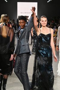 1258606546_BurnettRunwayFebruary2019NewYorkFashion2.thumb.jpg.e8352b679bd02c019f18b01f095457b5.jpg