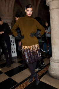 138908160_NicoleFarhiFall2012Backstage1.thumb.jpg.0b439743b6234a64b8f77407214ff7bb.jpg