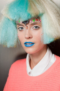 1420766502_JeremyScottFall2012Backstage4.thumb.jpg.86190c99f76ec6301ed0221502588683.jpg