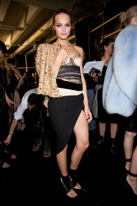 1430010229_AlexandreVauthierFall2013Backstage12.thumb.jpg.52526ec3c11b40dbfc5e29ce4c77ced9.jpg