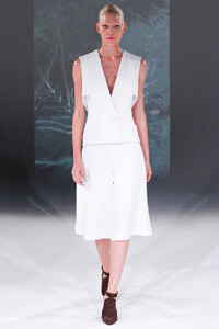 1444802066_Chalayan_MG_2747.1366x2048style.thumb.JPG.ae54c8a581554f35af6701a349766a30.JPG