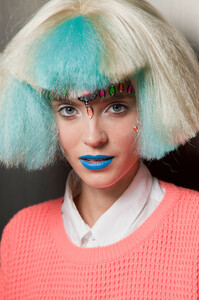 1467707537_JeremyScottFall2012Backstage2.thumb.jpg.77fa9ddb534daa70ce988a46e7aefbc3.jpg