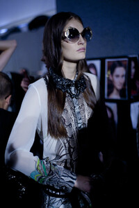 14745566_RobertoCavallibackstage985701dazeddigital.thumb.jpg.dcb12a856d3bb19b0cff1987bdedac67.jpg