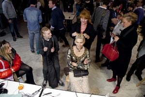 1615600853_MissoniFall2012Backstage9.thumb.jpg.a94cff86c6d9d84df6c14372eacfe0e8.jpg