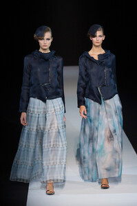 1652356709_GiorgioArmaniSpring20132.thumb.jpg.53b01d8242052e4649cac423873e95c0.jpg