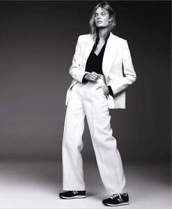 1769494671_harper-bazaar-2013-04-apr(dragged)13.thumb.jpg.b68da43e51acd1dfba978d3562f37bb1.jpg