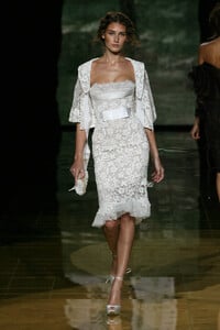 1770085419_ElieSaab2006HauteCouture40(1).thumb.jpg.43be70a0f7c9cc972e6d086e587ff95f.jpg