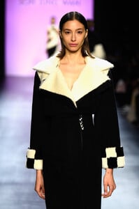 Son+Jung+Wan+Runway+Fall+2016+New+York+Fashion+15.jpg