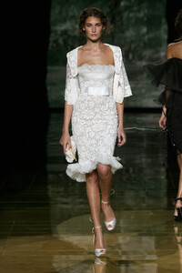 1859467603_ElieSaab2006HauteCouture39(1).thumb.jpg.69bd159c7cdc64257f9315f9a7042371.jpg