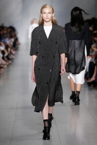 1926383097_DKNYWomenRunwaySpring2016NewYorkFashion2.thumb.jpg.03f640dedfa12f298d741f0c363295ed.jpg