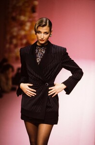 Tereza Maxová  Grès RTW SS 1995 7Qp5DTm.jpg