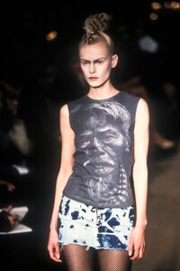1986995753_emmabalfouram966-.thumb.jpg.adb044373475ea88be774a1cf1296856.jpg