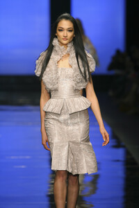 1997299983_ElieSaab2007HauteCouture9.thumb.jpg.fb4a38fdfd879cc6db830bb7987604ea.jpg