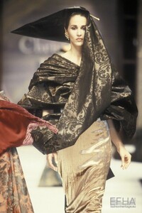 2048212_europeana_fashion_christian_dior_caw93_0049.jpeg