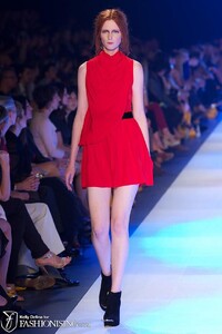 2064988642_LOrealParisRunway3Frankiefriend--mine-autumn-2012-lmff3.thumb.jpg.7b78cde7cf521a791c0413f82ea8fd7a.jpg