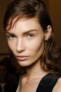 209127519_CalvinKleinbackstage_MIC7427.683x1024style.thumb.JPG.3d50af16eda5d700669e76b95d539e9b.JPG