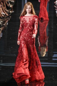 Elie+Saab+Fall+2010+KaZg3uxLr18x.jpg