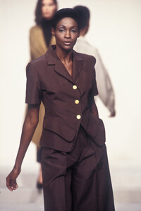 211503722_roshumbawilliamshe938.thumb.jpg.671cced5253af6f9068e1ea8b252fc92.jpg