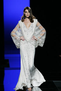 217556147_ElieSaab2005HauteCouture120.thumb.jpg.08e88592767982afa9ab2e180b7057fe.jpg