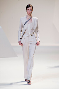 23135451_ElieSaabSpring20132.thumb.jpg.73fc527632f5dc69e2ada9e8f26eea12.jpg