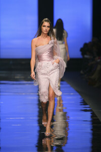 324033453_ElieSaab2007HauteCouture11.thumb.jpg.0bc3fddf66b133b06bcfae48a0d3c9d5.jpg