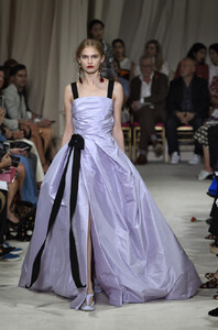 329784622_OscarDeLaRentaRunwaySpring2016NewYork3.thumb.jpg.b6a995d71baae8393414fe5b3a8944e8.jpg