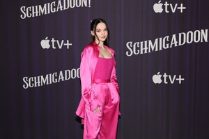 342995452_1475034953-apple-tv-s-schmigadoon-season-2-photo-call.jpg