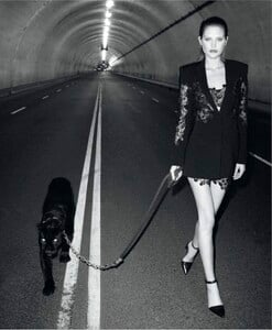 345296546_harper-bazaar-2013-03-mar(dragged)101.thumb.jpg.0cd0621c6ff76bd4fd96214606c7ba38.jpg