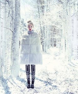 381196524_Harpers_BAZAAR_USA_2013-09(dragged)13.thumb.jpg.3652fd14a322b3f310495898de644a39.jpg