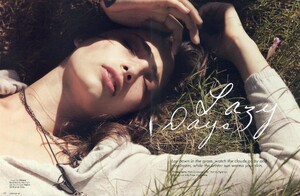 Yen Issue 44 'Lazy Days' (1&2).jpg
