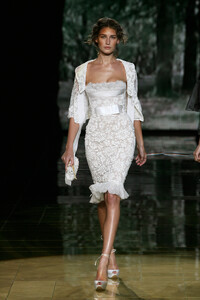 410410143_ElieSaab2006HauteCouture38.thumb.jpg.323270e32da89702c16cfc88fc7e4d0e.jpg