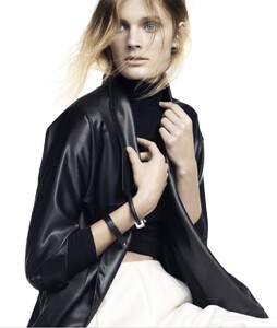 430466666_harper-bazaar-2013-04-apr(dragged)14.thumb.jpg.21ba8b7f421e9d5fde68155e2d2ed89b.jpg