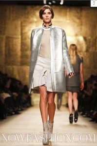 433301235_PacoRabanneFW2012Paris1.thumb.jpg.94e7753360ef4997d87e04e481241e4c.jpg