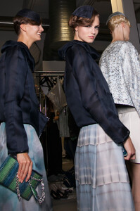 449428860_GiorgioArmaniSpring2013Backstage3TDRPqXiyldx.thumb.jpg.eb881f321e9d3649c7cbf5426fe9bbfc.jpg