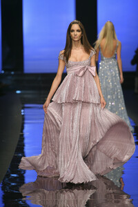 478052734_ElieSaab2007HauteCouture81.thumb.jpg.9b50806d3c785e73327a31e3e9c49777.jpg