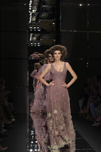 496345774_ElieSaab2008HauteCouture118.thumb.jpg.1ee572930128628cbe4d16c3c98ec71f.jpg