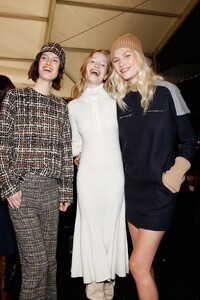 533806275_LacosteFall2012Backstage11.thumb.jpg.361dcd47e1bbbe98f5c06945e446c7da.jpg