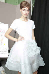 572656652_CacharelSpring2013BackstageMiMPoMxWmDLx.thumb.jpg.30ed4fe8225b574c7ef7ce43df737bb5.jpg