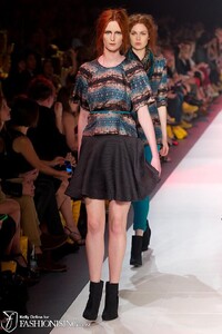 607745508_LOrealParisRunway3Frankielimedrop-autumn-winter-2012-lmff3.thumb.jpg.efb25053d4b6f0988171c5e091b24dc5.jpg