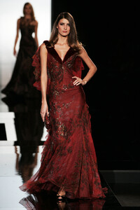 608941390_ElieSaab2005HauteCouture50.thumb.jpg.7582da7c5930ffe9f708d3a67478da59.jpg