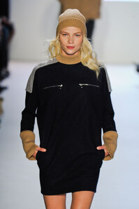 625073991_LacosteFall20123.thumb.jpg.6ade3cb71a1539eb53942655ee3fd5de.jpg