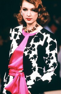 Ludmila Isaeva Malahova YSL Spring 1991 Couture 2.jpg