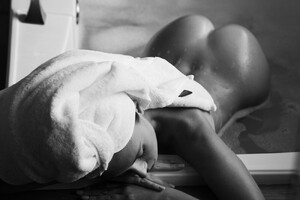 732086963_AlexisBumgarner-Yume2020_01.21BathTimeAlexisDarkStripe-Yume-13.thumb.jpg.b854ad370c3f526b202a240f44535450.jpg