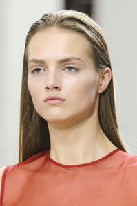 785329754_GiambattistaValliSpring2013Details2.thumb.jpg.c40c0784b508b13b008bf1ad0310d64d.jpg