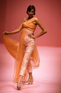 Olga Petrova Grès RTW SS 1995 FiARQtxf.jpg