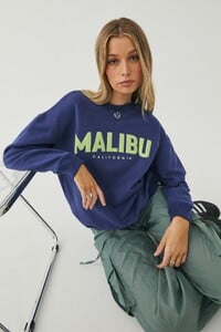 8181632-70-1.jpg