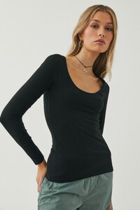 8181639-02-4.jpg
