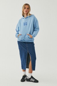 8181768-30-2.jpg