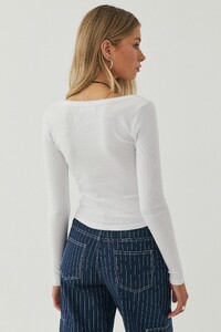 8182786-02-4.jpg