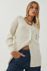 8182969-01-2.jpg